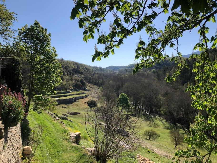 Logement Calme Avec Vue Sur Le Luberon Saignon Exterior photo