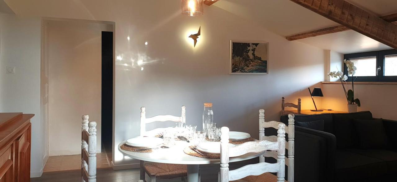 Logement Calme Avec Vue Sur Le Luberon Saignon Exterior photo